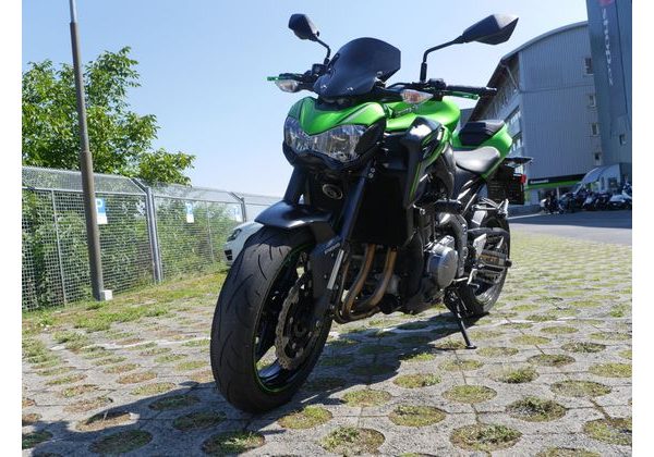 KAWASAKI Z900 BAZAR - REZERVACE