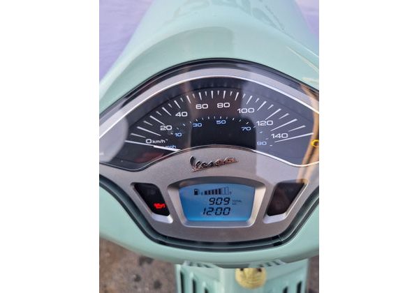 VESPA PRIMAVERA 125 - BAZAR - VESPA - MOTOBAZAR