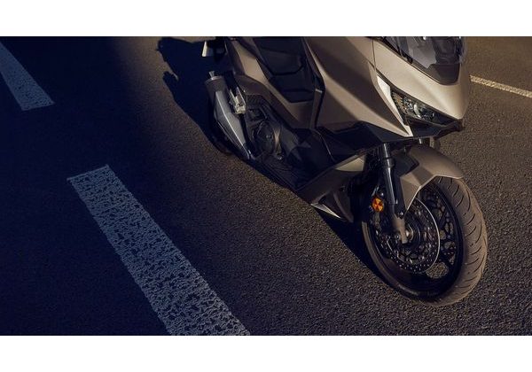 HONDA FORZA 750 - BÍLÁ 2026 - FORZA 750 - SKÚTRY