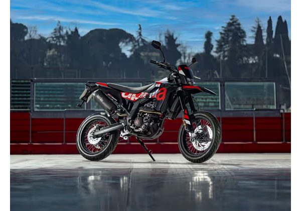 APRILIA SX 125 E5+ - VARANUS BLACK 2025 - OFF ROAD - MOTORKY