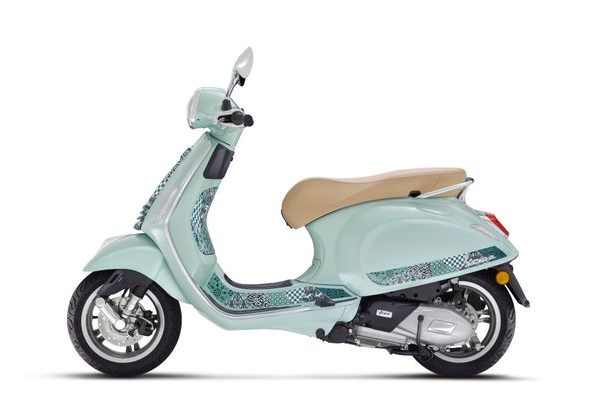 VESPA PRIMAVERA 125 BATIK ABS E5+ - VERDE BATIK 2025 - PRIMAVERA - SKÚTRY