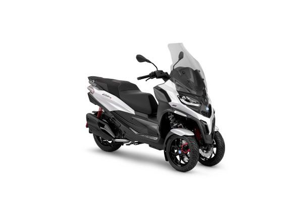 PIAGGIO MP3 400 HPE SPORT RST E5 - BÍLÁ - MP3 - SKÚTRY