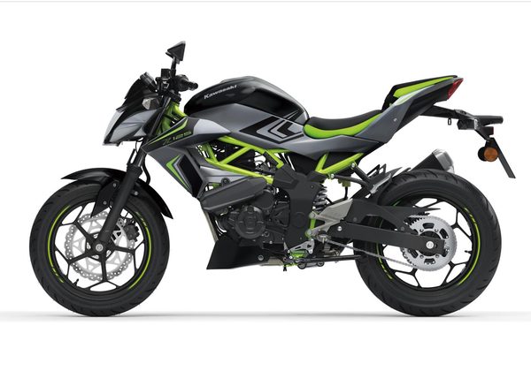 KAWASAKI Z125 - ŠEDÁ 2026 - SUPERNAKED - MOTORKY