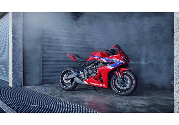 HONDA CBR650R - GRAND PRIX RED 2026 - CBR650R - MOTORKY