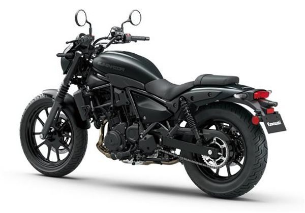 KAWASAKI ELIMINATOR 500 SE ČERNÁ 2025 - CLASSICS & CRUISERS - MOTORKY