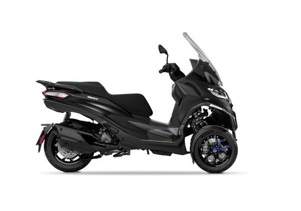 PIAGGIO MP3 400 HPE SPORT E5+ NERO METEORA 2025 - MP3 - SKÚTRY