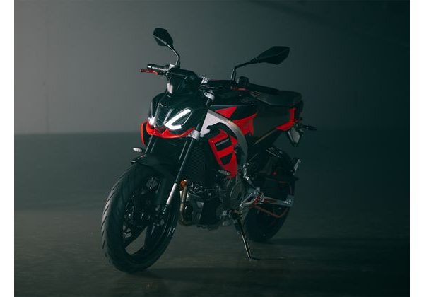 APRILIA TUONO 457 PIRANHA RED 2025 - SPORTNAKED - MOTORKY
