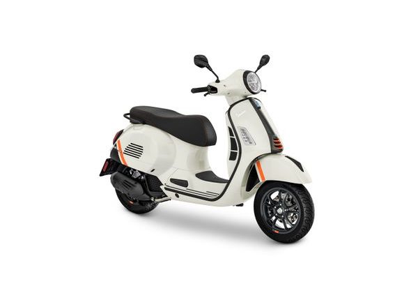 VESPA GTS 125 SS RST E5 - BÍLÁ 2024