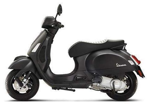 VESPA GTS SUPER NOTTE 300 - SPECIÁLNÍ EDICE - SKÚTRY