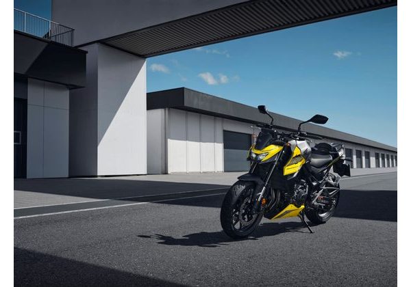 HONDA CB750 HORNET - ŽLUTÁ 2026 - CB750 HORNET - MOTORKY