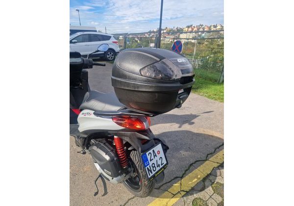 PIAGGIO MEDLEY 125 S - BAZAR - SKÚTRY - MOTOBAZAR