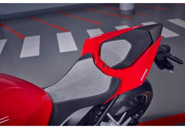 HONDA CB1000 HORNET - ŠEDÁ 2025 - CB1000 HORNET - MOTORKY