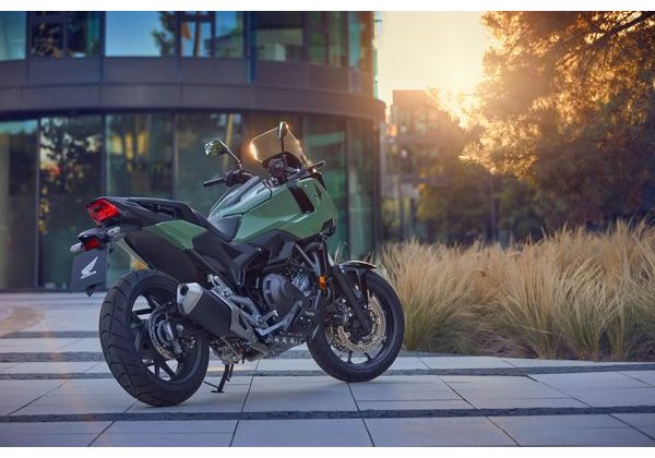 HONDA NC750X DCT - ČERNÁ 2026 - NC750X - MOTORKY