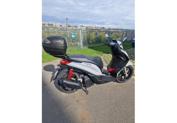 PIAGGIO MEDLEY 125 S - BAZAR - SKÚTRY - MOTOBAZAR