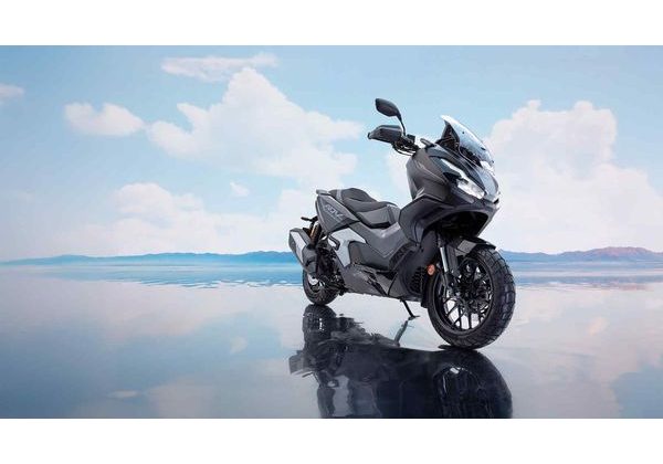 HONDA ADV 350 SPECIAL EDITION SMART TOP BOX - PEARL FALCON GREY - 2026 - ADV - SKÚTRY