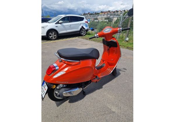 VESPA PRIMAVERA 125 - KOMISNÍ PRODEJ - MOTOBAZAR