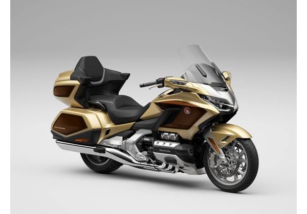 HONDA GL1800 GOLDWING TOUR - ZLATÁ 2025 - GL1800 GOLD WING TOUR - MOTORKY