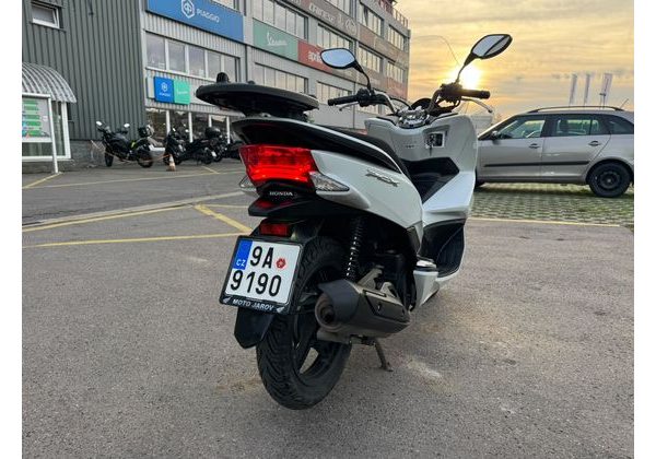 HONDA PCX 125 - BAZAR - MOTOBAZAR