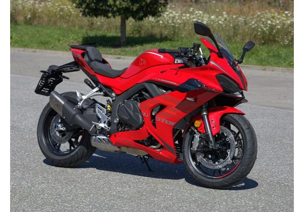 QJMOTOR SRK 800 RR - ČERVENÁ 2026 - SUPERSPORT - MOTORKY