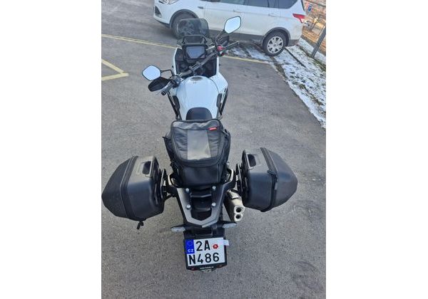 HONDA NX 500 PEARL HORIZON WHITE - NOVINÁŘSKÝ MOTOCYKL - DEMO AKČNÍ MOTOCYKLY - MOTORKY