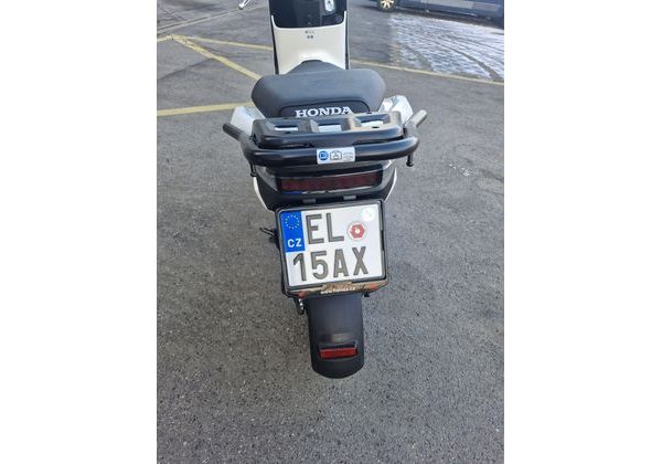 HONDA EM1 E WHITE - NOVINÁŘSKÝ MOTOCYKL - DEMO AKČNÍ MOTOCYKLY - MOTORKY