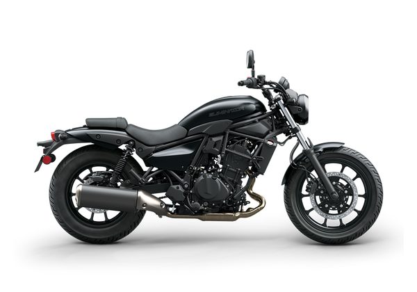 KAWASAKI ELIMINATOR 500 ČERNÁ 2025 - CLASSICS & CRUISERS - MOTORKY