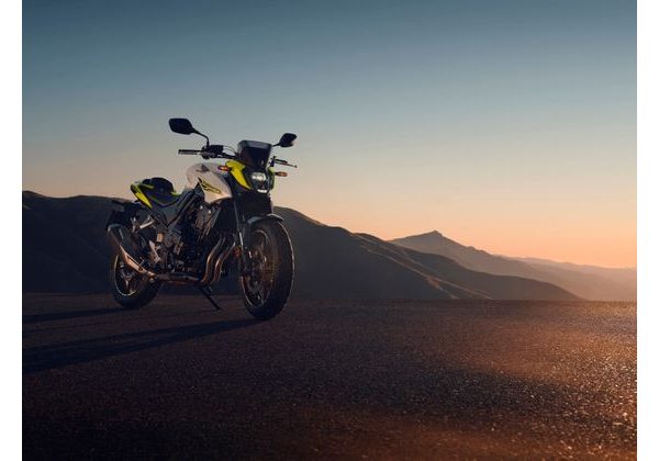 HONDA CB500 HORNET - BÍLÁ 2026 - CB500 HORNET - MOTORKY