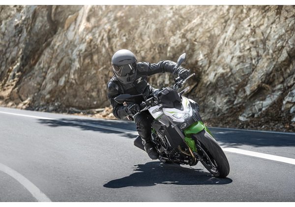 KAWASAKI Z900 - BÍLÁ/ZELENÁ 2027 - SUPERNAKED - MOTORKY