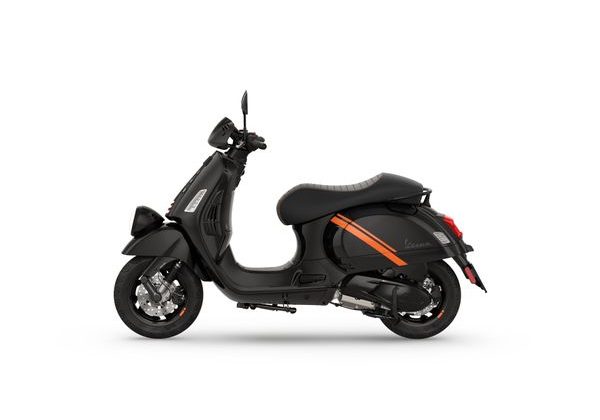 VESPA GTV - ČERNÁ - VESPA - SKÚTRY