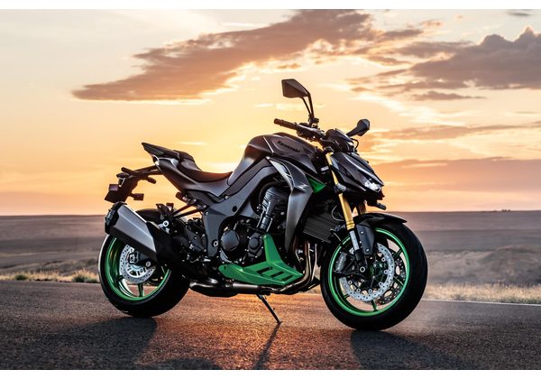 KAWASAKI Z1100 SE - ŠEDÁ 2027 - SUPERNAKED - MOTORKY