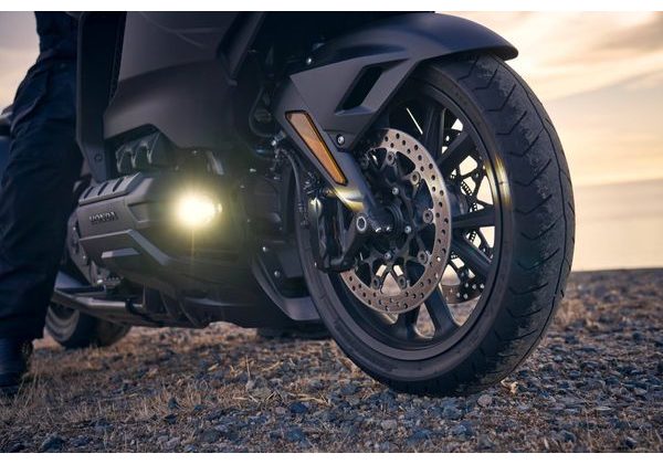 HONDA GL 1800 GOLDWING - MATNÁ ČERNÁ 2025 - GL1800 GOLD WING - MOTORKY