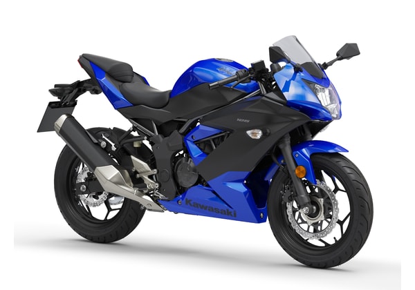 KAWASAKI NINJA 125 CANDY PLASMA BLUE