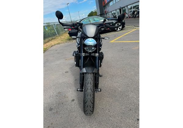 TRIUMPH TRIDENT 660 BAZAR - MOTOBAZAR