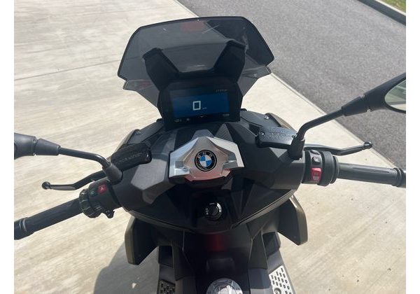 BMW C 400 X - DEMO 2025 - DEMO AKČNÍ MOTOCYKLY - MOTORKY