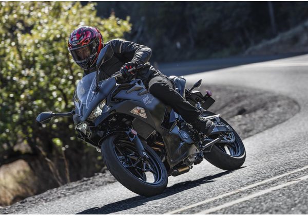 KAWASAKI NINJA 500 - ČERNÁ 2026