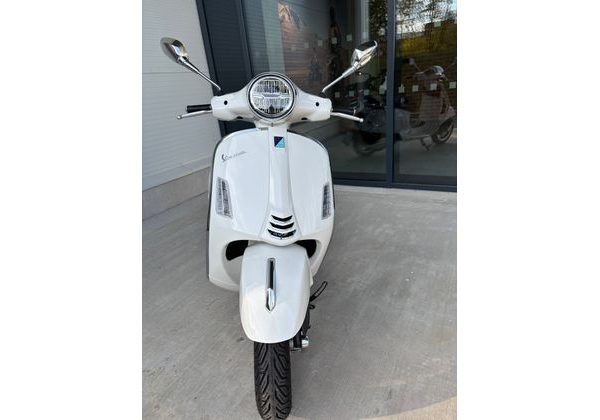 VESPA GTS 125 S E5+ - DEMO 2025 - DEMO AKČNÍ MOTOCYKLY - MOTORKY