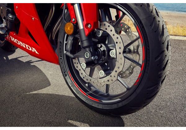 HONDA CBR500R - ČERVENÁ 2026 - CBR500R - MOTORKY