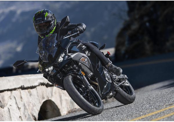 KAWASAKI NINJA 500 - ČERNÁ 2026