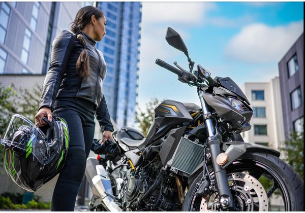 KAWASAKI Z500 - ŠEDÁ 2026 - SUPERNAKED - MOTORKY