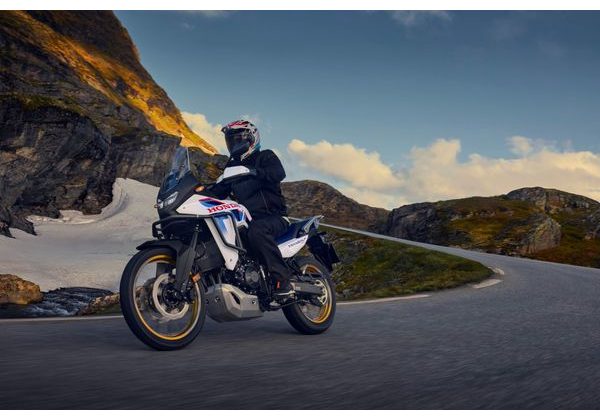 HONDA XL750 TRANSALP - BÍLÁ 2026 - XL750 TRANSALP - MOTORKY