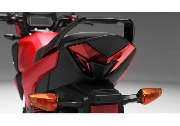 HONDA CB125F - ČERVENÁ 2026 - CB125F - MOTORKY