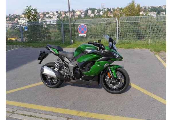 KAWASAKI NINJA 1000SX 2020 PŘEDVÁDĚCÍ - REZERVOVÁNO