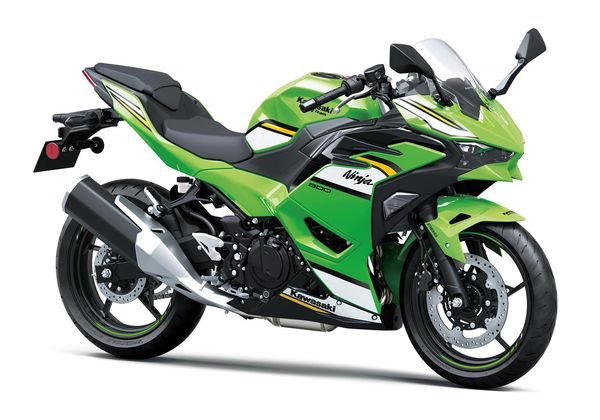 KAWASAKI NINJA 500 SE ZELENÁ 2025