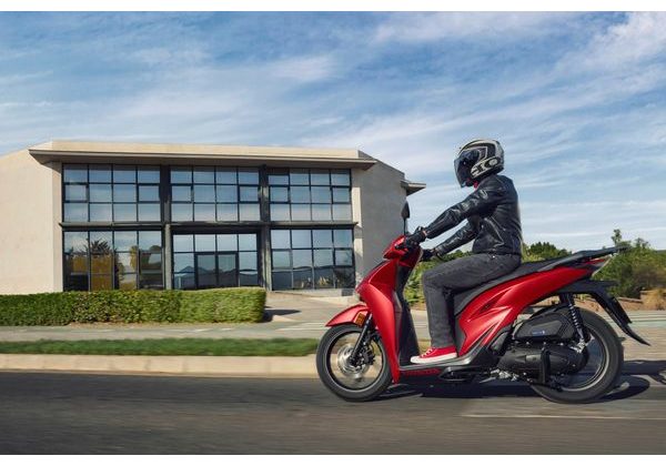 HONDA SH125 SMART TOP BOX - ČERVENÁ 2026 - SH125 - SKÚTRY