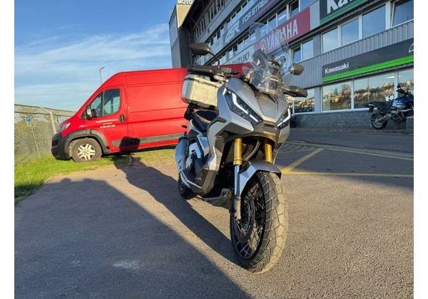 HONDA X-ADV 750 BAZAR - MOTOBAZAR