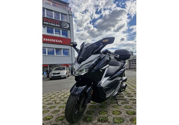 HONDA FORZA 300 - BAZAR - HONDA - MOTOBAZAR