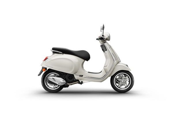 VESPA PRIMAVERA 125 E5+ - BÍLÁ 2026 - PRIMAVERA - SKÚTRY
