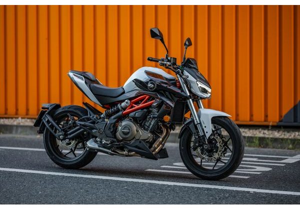 QJMOTOR SRK 400 ČERNÁ - SRK 400 - MOTORKY