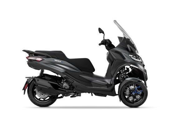 PIAGGIO MP3 400 HPE SPORT E5+ GRIGIO TITANIO MATT 2025 - MP3 - SKÚTRY