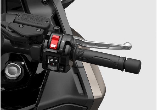 HONDA FORZA 750 - ČERNÁ 2025 - FORZA 750 - SKÚTRY